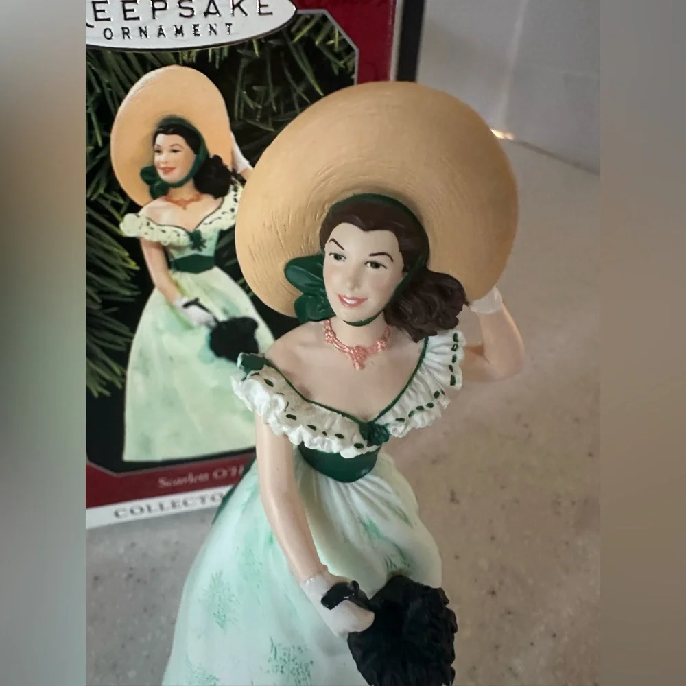 Vintage Hallmark Keepsake Christmas Ornament Gone with The Wind 1998 Scarlett O.